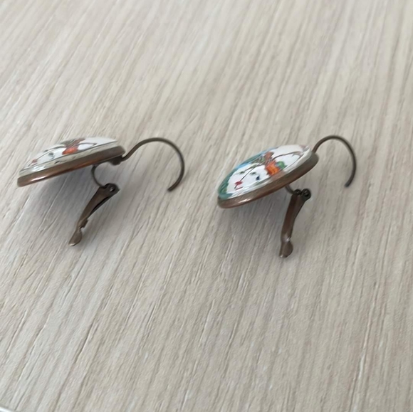 Beautiful earrings - Picture 3 of 3